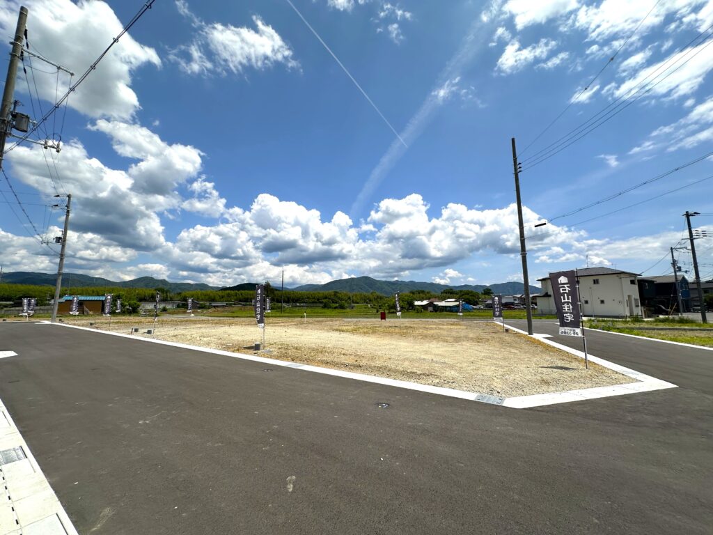 スマイルタウン八木 南広瀬